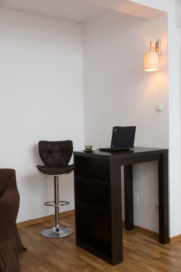 Central Luxury Flat With Terrace - Adela Accommodation - Ideal For Long Stays Bucarest Exterior foto