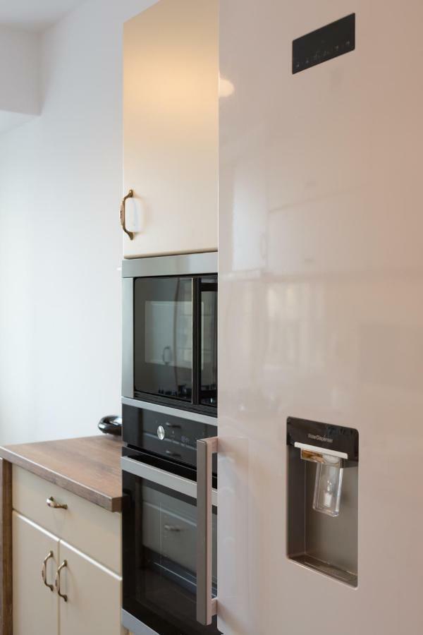 Central Luxury Flat With Terrace - Adela Accommodation - Ideal For Long Stays Bucarest Exterior foto
