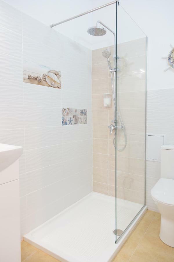 Central Luxury Flat With Terrace - Adela Accommodation - Ideal For Long Stays Bucarest Exterior foto