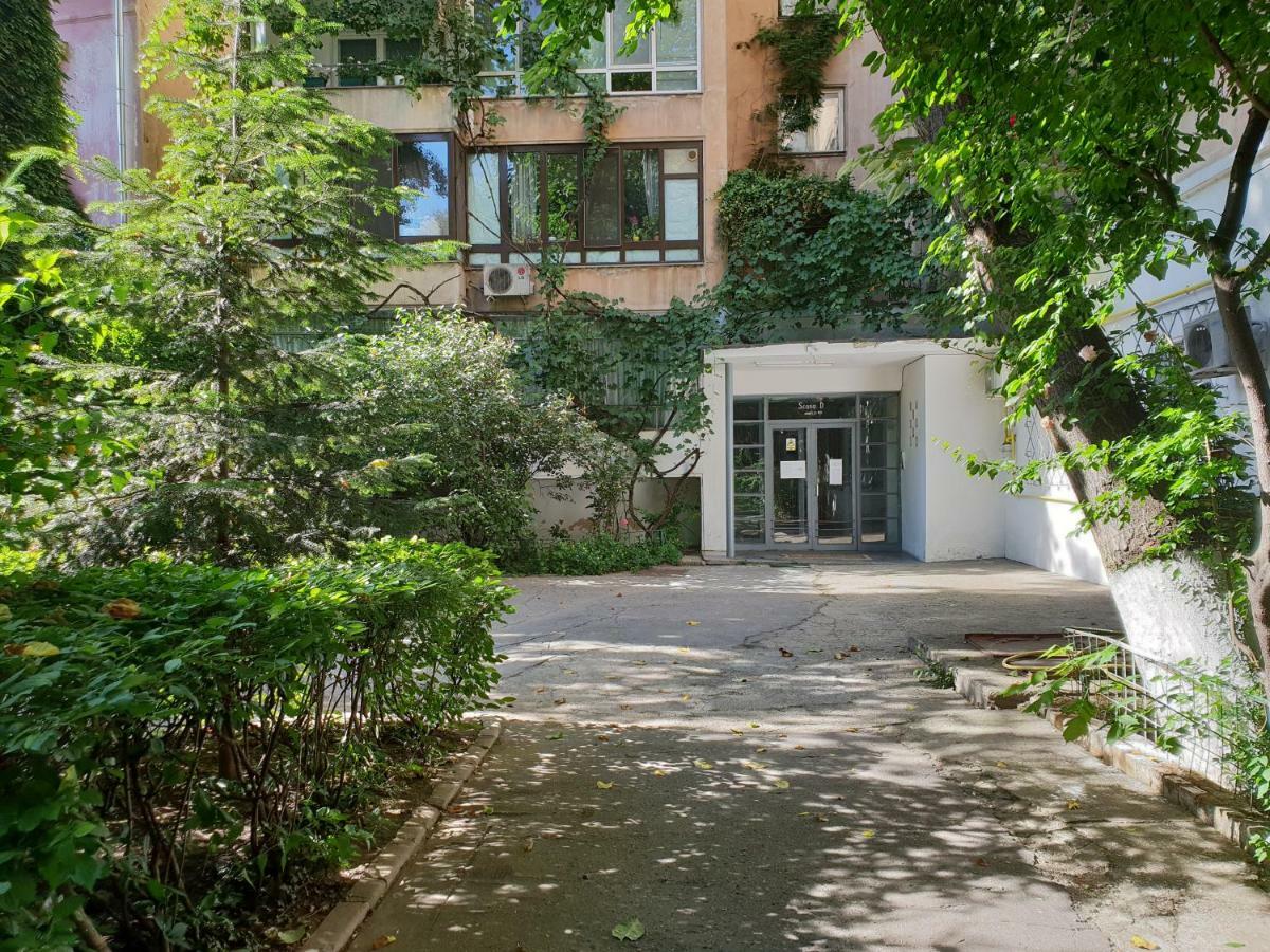 Central Luxury Flat With Terrace - Adela Accommodation - Ideal For Long Stays Bucarest Exterior foto