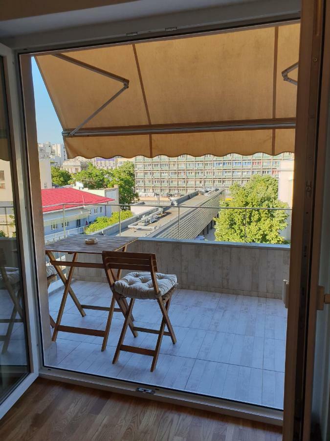 Central Luxury Flat With Terrace - Adela Accommodation - Ideal For Long Stays Bucarest Exterior foto